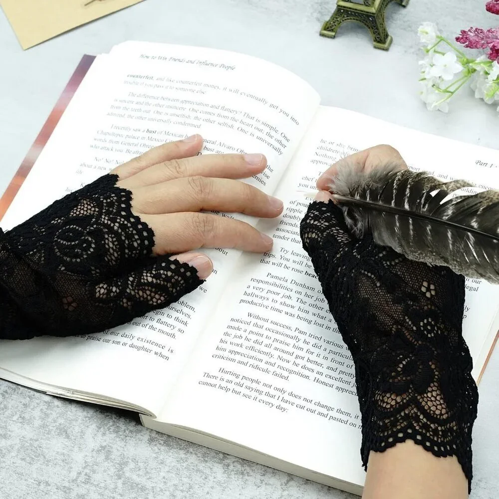 Women's 2 Pair Black Lace Fingerless Gloves Party Prom Costume Accessories